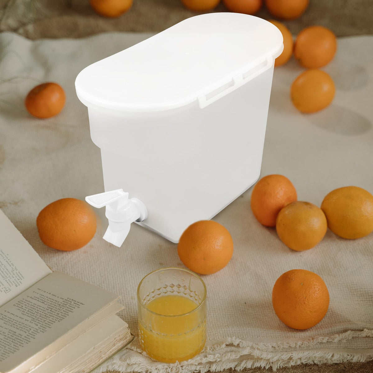 Water Jug with Faucet B81413