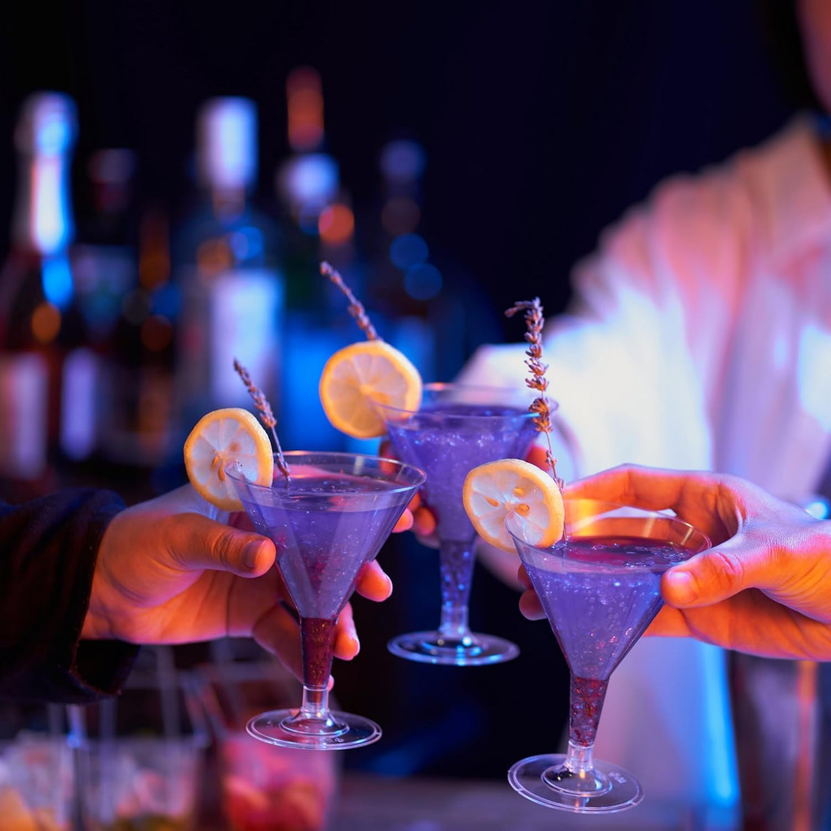 24 Oz Plastic Martini Cocktail Glasses W444953