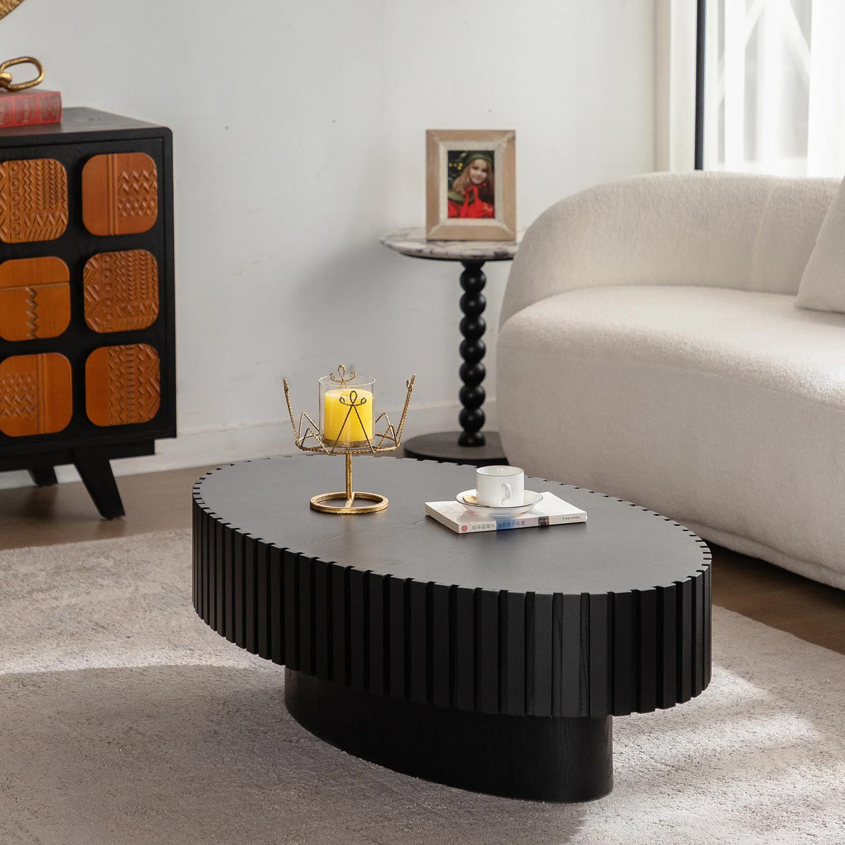 43" Oval Black Fluted Coffee Table Q98082